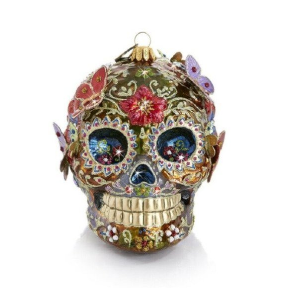 JAY STRONGWATER 4.5" TALL SKULL WITH BUTTERFLIES GLASS ORNAMENT BRAND NEW IN BOX - Picture 2 of 6